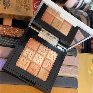 Eye Shadow Palette - Gold and Brown
